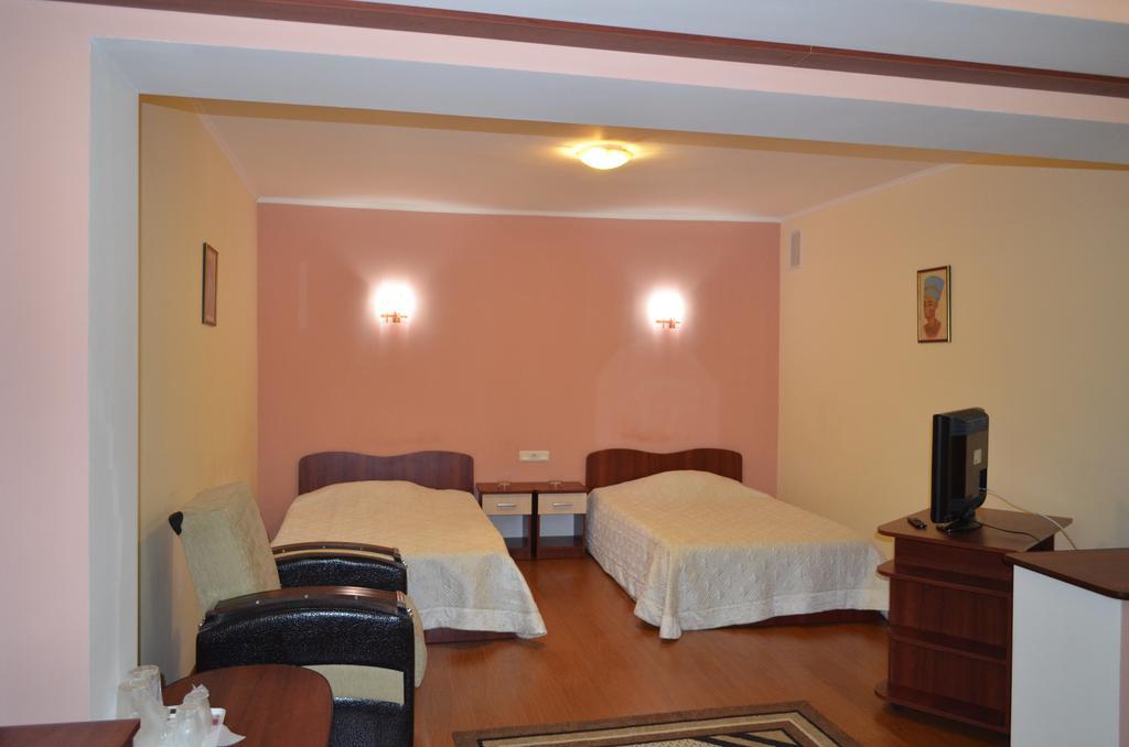 Hotel Casa Alba Râmnicu Vâlcea Exterior foto