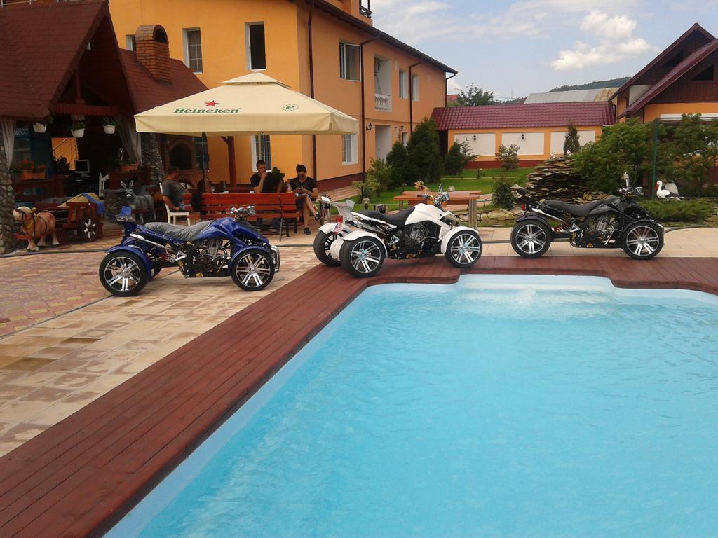 Hotel Casa Alba Râmnicu Vâlcea Exterior foto