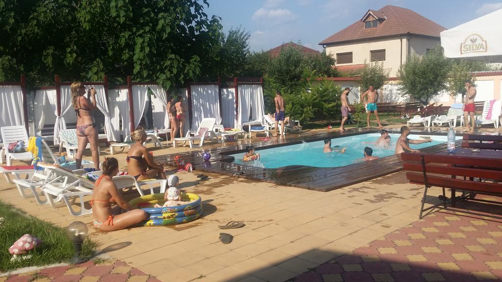 Hotel Casa Alba Râmnicu Vâlcea Exterior foto